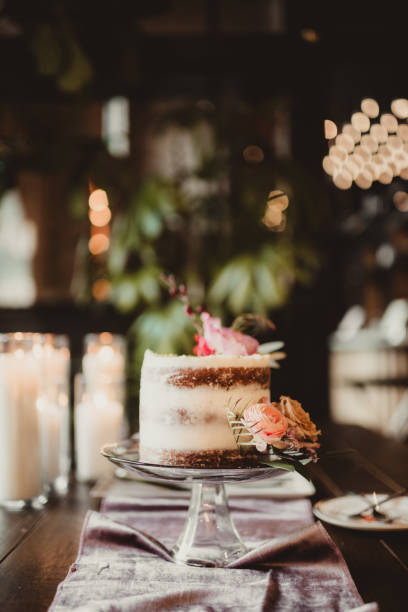 istock Naked wedding cake at a wedding reception 1981698814