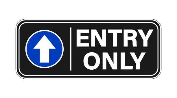 только вход, информационный знак со стрелкой направления на синем круге и текстом. - one way the way forward arrow sign directional sign stock illustrations