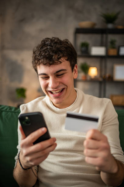 istock I love online shopping 1982473683