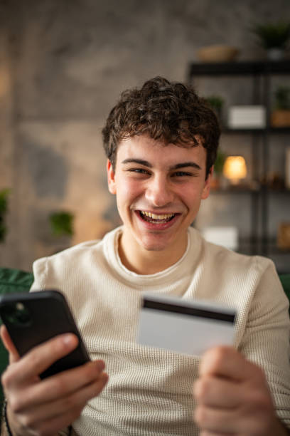 istock I love online shopping 1982473688