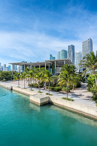 Partial view of downtown Miami, with its towering skyscrapers and the Pérez Art Museum in downtown Miami along the bay.