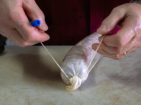 Salami tying