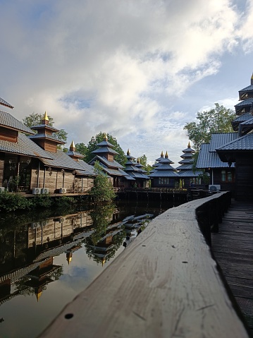 Rattana Buri Chanthaburi Homestay is located amidst the beautiful nature, by the river. It is perfect for relaxing and experiencing the local lifestyle.