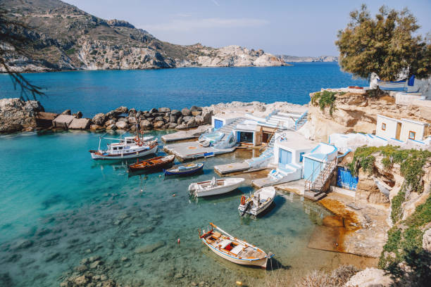 マンドラキア、ミロス島、キクラデス諸島、ギリシャの伝統的なギリシャの漁村