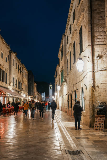 istock Night view of Dubrovnik 1984983530