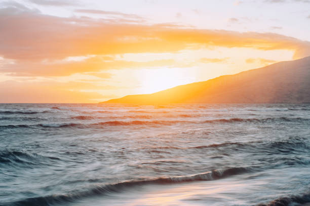 barrio de maui - hawaii islands polynesian culture hula dancer sunset fotografías e imágenes de stock