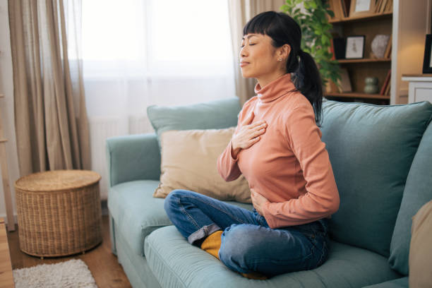 istock Japanese woman meditates 1985878986
