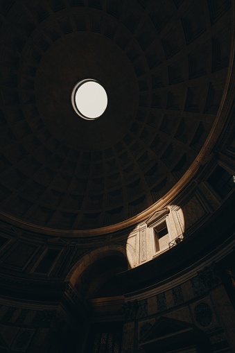 The details of the sun light inside Pantheon