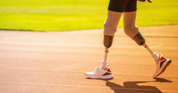 istock Asian para-athlete runner prosthetic leg 1986866033