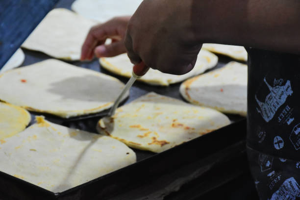 istock Huarache tortilla 1987024211