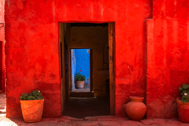istock 2023 8 15 Peru door 2 1987551004