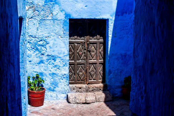 istock 2023 8 15 Peru door 1987551530