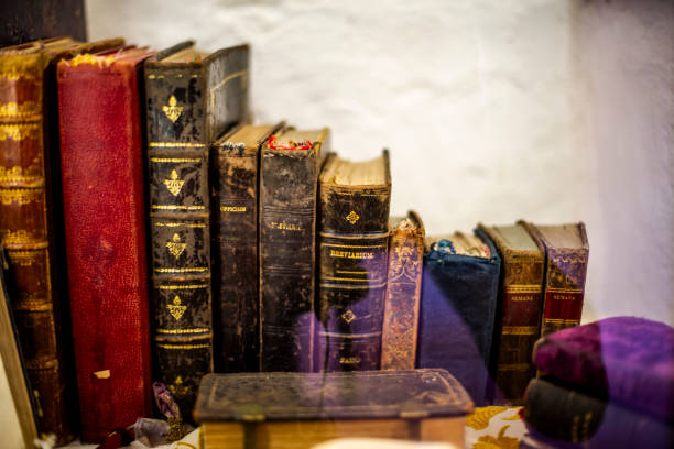 istock 2023 8 15 Peru old books 2 1987554299