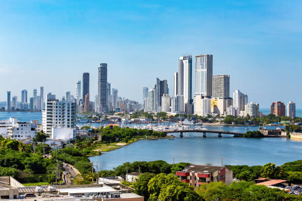 fotografii de stoc, fotografii și imagini scutite de redevențe cu skyline-ul urban al orașului cartagena de indias de pe coasta caraibelor din columbia - cartagena de indias