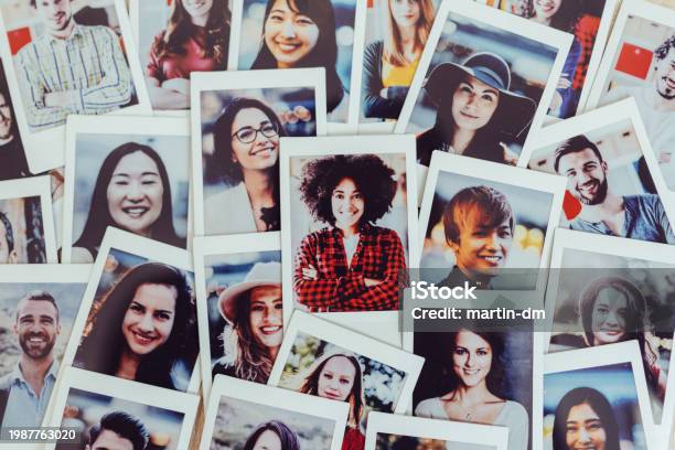 Instant Portraits Hình ảnh Sẵn có - Tải xuống Hình ảnh Ngay bây giờ - Chuyển in tức thì, Bức ảnh - Sản phẩm nghệ thuật và thủ công, Nhiếp ảnh - Hình ảnh