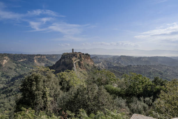 istock Civita di Bagnoregio 1987959272