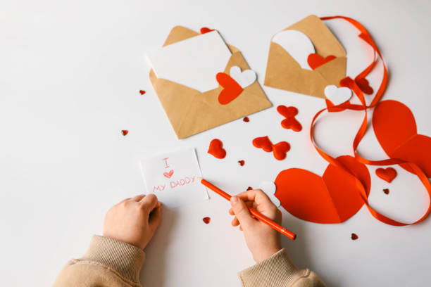 istock Text: I love daddy, children's creativity surprise 1988032439