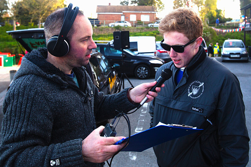 A radio interview taking place at the start of the Devizes to Westminster Canoe Race.  This is an annual 125 miles event which starts on the Kennet and Avon Canal in Devizes and Finishes on River Thames near the Houses of Parliament in London.