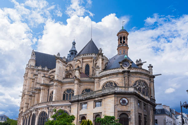 saint eustache exterior at east end saint eustache church exterior in halles district of paris france built in flamboyant gothic style viewed from east end église saint eustache stock pictures, royalty-free photos & images