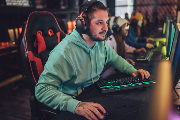istock Gamers on esports competition 1988680005