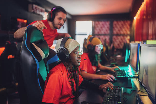 istock Gamers team on esports competition 1988701171