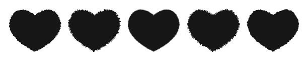 набор бумажных сердечек с рваными краями, изолированными на белом фоне. пустое неровное текстовое поле, этикетка, тег, патч, шаблоны фоторам - white background valentines day box heart shape stock illustrations