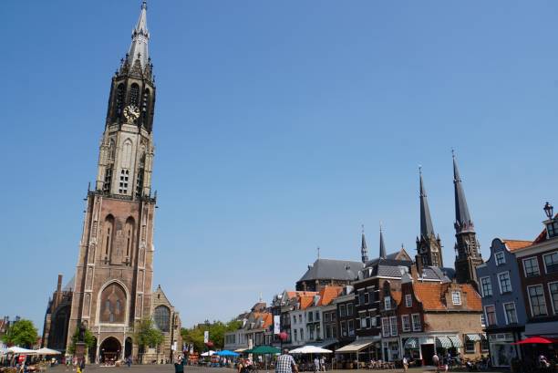istock Nieuwe Kerk and Markt 1989120270
