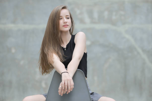 istock A young woman with his hairstyle 1989135417