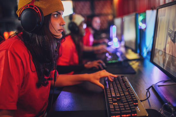 istock Gamers team on esports competition 1990602766