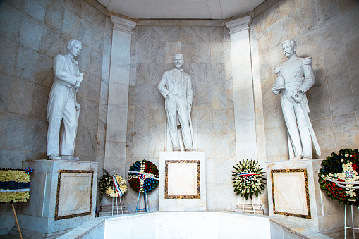 The Homeland Altar is a modern monument located in the Independent Park, and it contains the remains of the “fathers” of the country. Juan Pablo Duarte, Matías Ramón Mella and Francisco del Rosario Sánchez who have a place in this imposing monument as well as in the heart of Santo Domingo