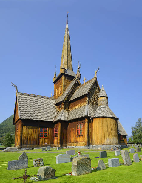 lom stave church (lom stavkyrkje) of norwegian countryside, - lom church stavkirke norway fotografías e imágenes de stock