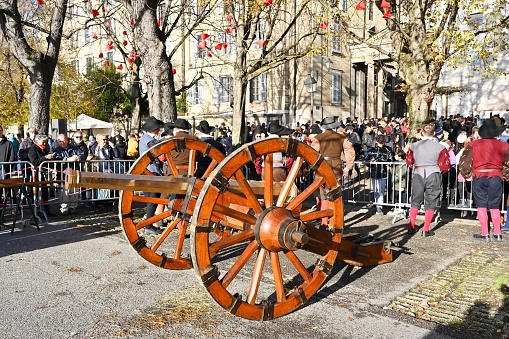 December 10, 2023,\nGeneva City Festival (French:L'Escalade),It is a grand Traditional festivals in Geneva,Switzerland.\nThe festival is to bear in mind the events of the same date in 1602-\nThe invaders climb up the city walls.\nThe people of Geneva overcame the enemy on this day,\nThe independence of Geneva was maintained.\nDecember every year,The authorities are organizing public activities in the city to mark the day.\nAll the scenes and characters reproduce the original image of the middle ages.