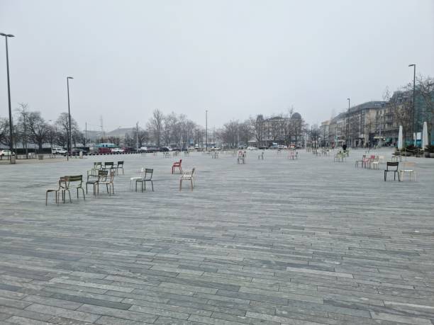 praça sechseläuten no inverno - sechseläuten - fotografias e filmes do acervo