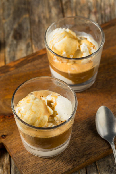 istock Frozen Sweet Affogato Coffee Dessert 1993136727