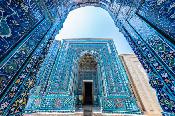 istock Shahi Zinda complex, Samarkand, Uzbekistan 1994807290