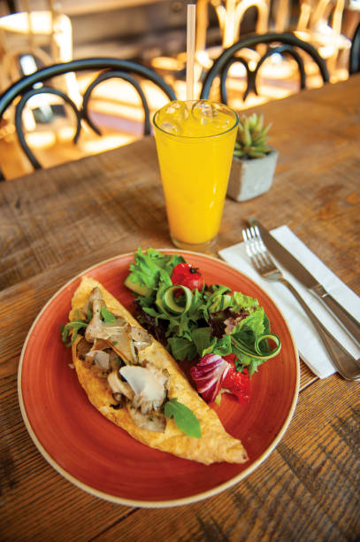 istock Brasserie Mushroom Omelette 1994832290