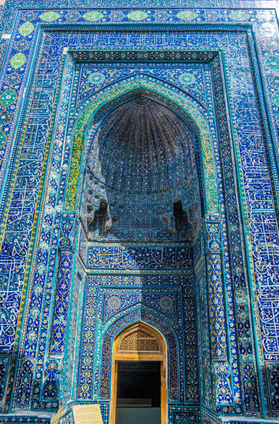 istock Shahi Zinda complex, Samarkand, Uzbekistan 1994856128