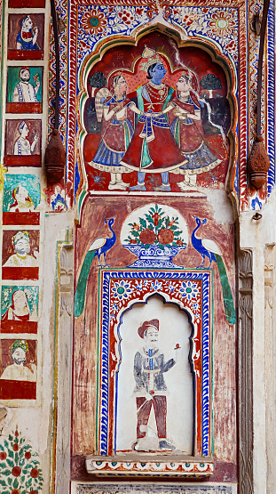 Painting of King with Maids and other Kings on side, Kamal Morarka Haveli Museum, Nawalgarh, Rajasthan, India.