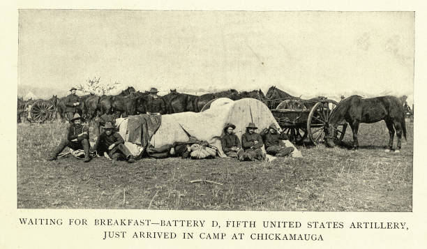 historia wojskowości, żołnierze, 5 pułk artylerii armii stanów zjednoczonych, czekając na śniadanie, chickamauga, wojna amerykańsko-hiszpańska, 1890 xix wiek - circa 5th century illustrations stock illustrations