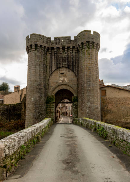 istock The Saint-Jacques Gate. Parthenay, France 1995719005