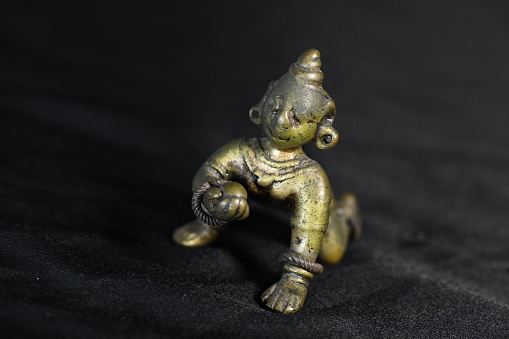 Image of a Shisa figurine, a souvenir from Okinawa