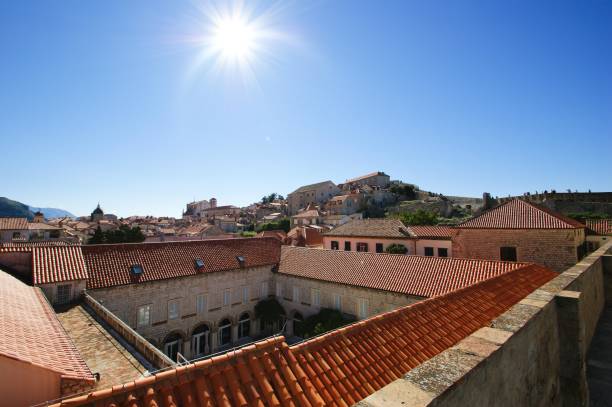 pfahltor, dubrovnik fort bokar mauern des dubrovniker rektorenpalastes tvrdava minceta lady pi-pi - knezev dvor stock-fotos und bilder