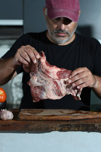Preparation of roast or barbecue.