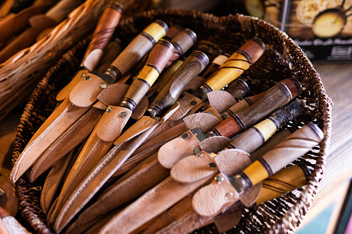 Handmade knives in wood and leather - Buenos Aires - Argentina