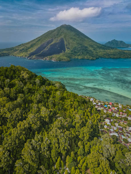 istock Lonthoir Village in Banda Islands, Central Maluku 2000312380