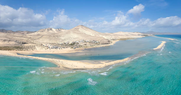 istock Sotavento Beach, Fuerteventura 2000738267
