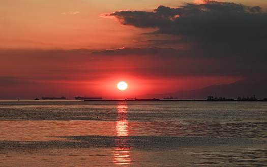 Manila Bay Sunset — One of the Best Sunset in the 
The best time to enjoy Manila Bay’s Sunset. It was awesome to see the golden sun in its full glory while descending down the Manila Bay horizon.