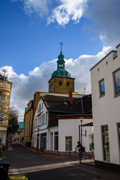istock Old atmospheric building in the German town 2001350692
