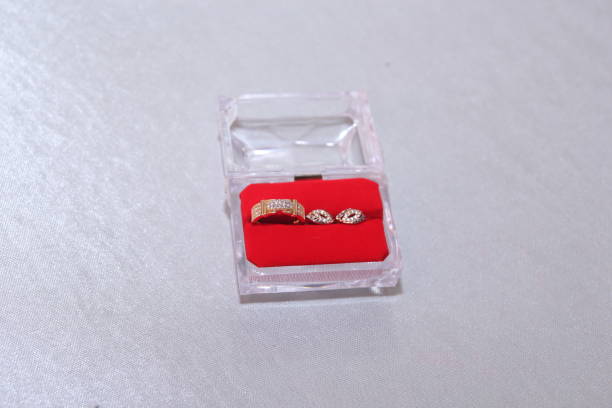 istock the ring in its place is red on a white background 2001520414