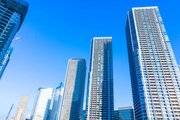 istock Exterior of high-rise condominium and refreshing blue sky scenery 2001829330
